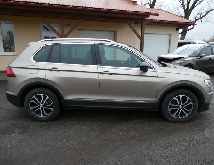 Volkswagen Tiguan SUV / Terénní 2,0 l 110 kw