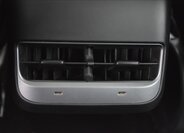 Tesla Model 3 Sedan 0,0 366 kw