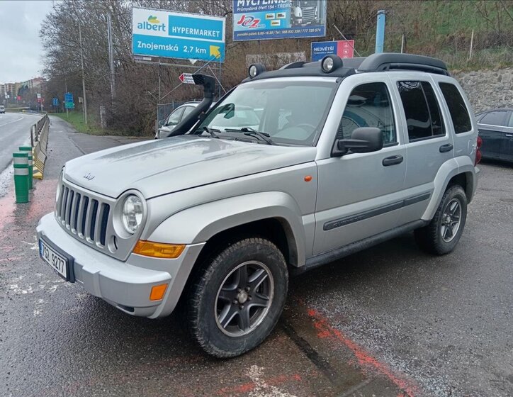 Jeep Cherokee Kombi 2,8 l 120 kw