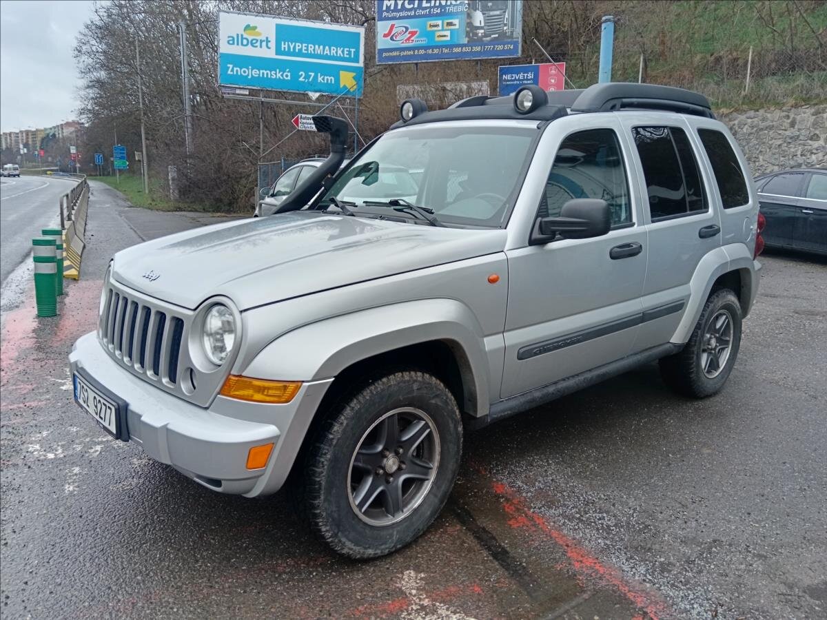 Jeep Cherokee Kombi 2,8 l 120 kw