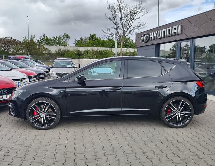 Seat Leon Hatchback 2,0 l 221 kw