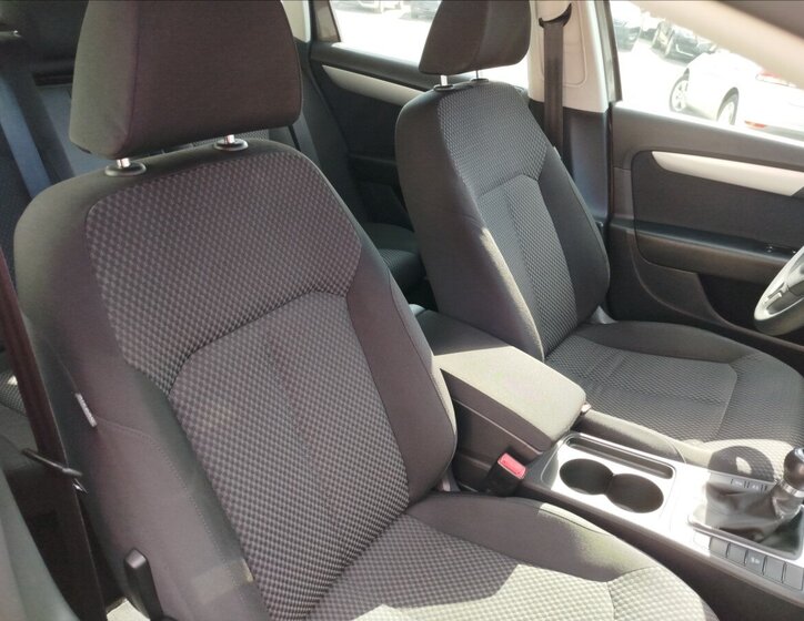 Volkswagen Passat Kombi 2,0 l 103 kw