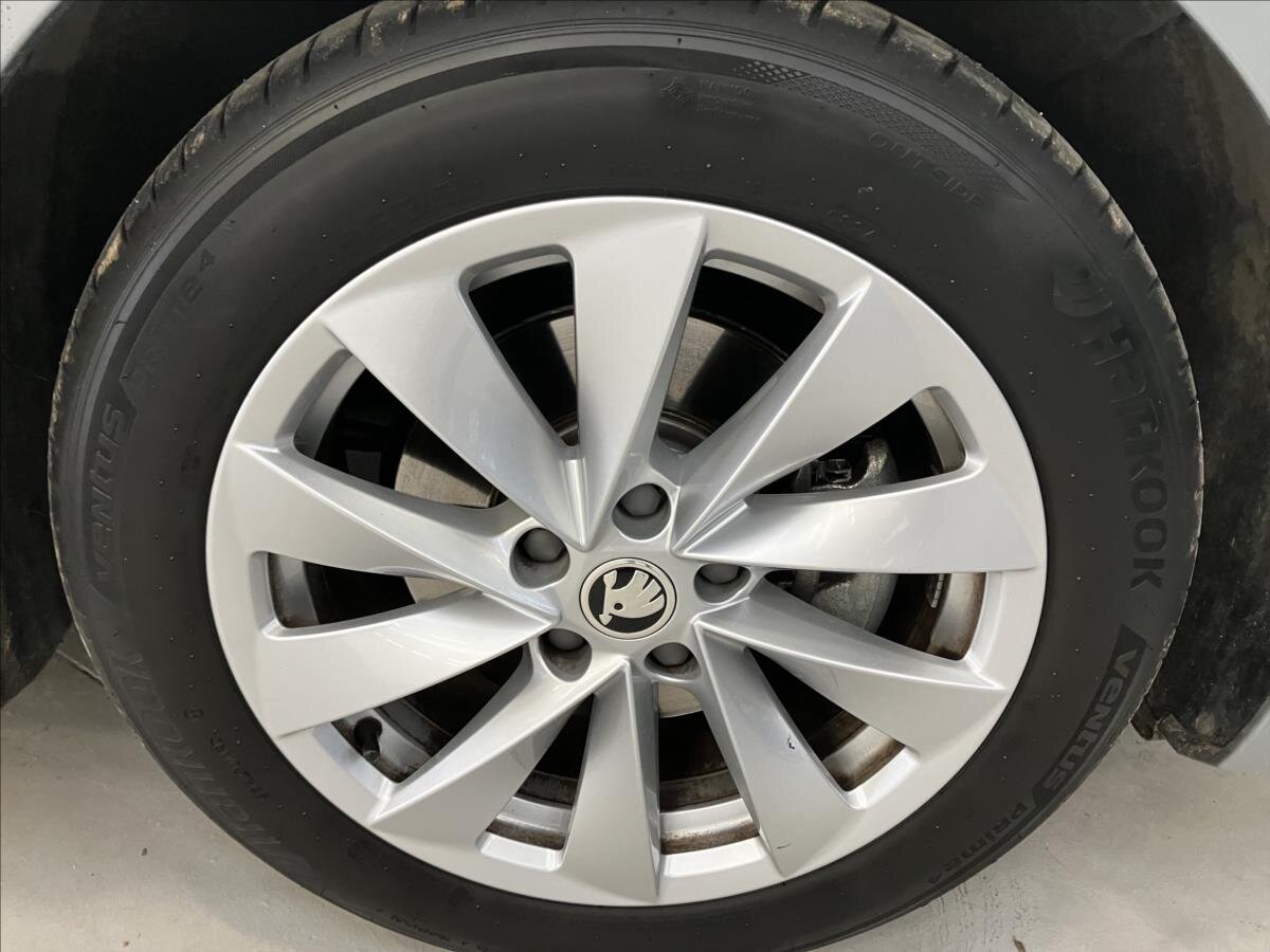 Škoda Superb Kombi 2,0 l 110 kw