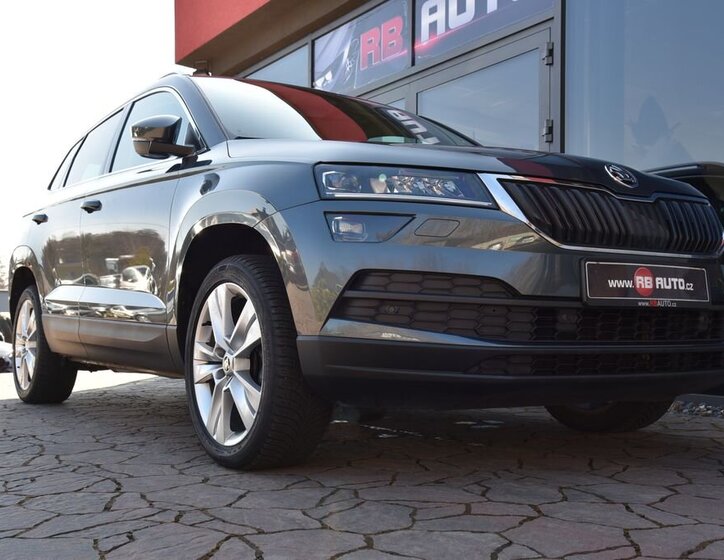 Škoda Karoq SUV / Terénní 1,5 l 110 kw