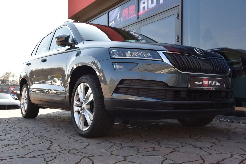 Škoda Karoq SUV / Terénní 1,5 l 110 kw