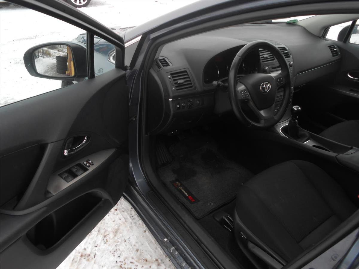 Toyota Avensis Kombi 1,8 l 108 kw