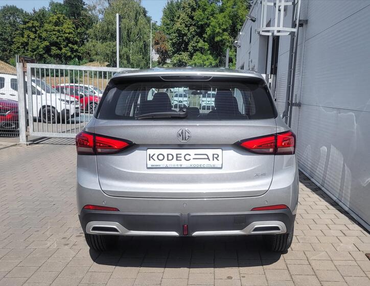 MG ZS 5