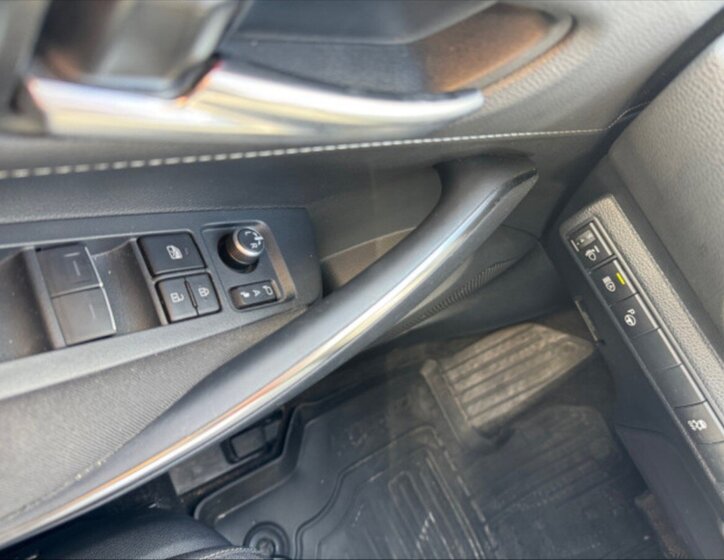 Toyota Corolla Kombi 2,0 l 112 kw