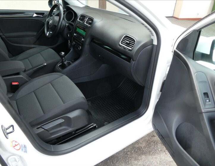 Volkswagen Golf Hatchback 1,2 l 63 kw