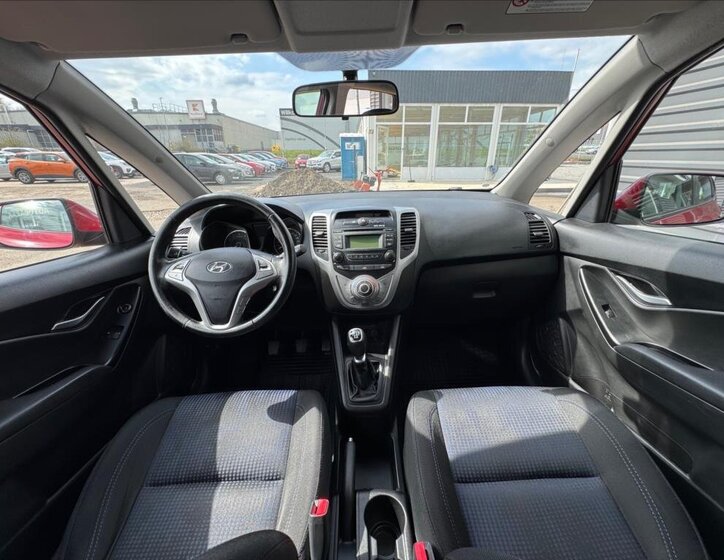Hyundai ix20 MPV 1,4 l 66 kw