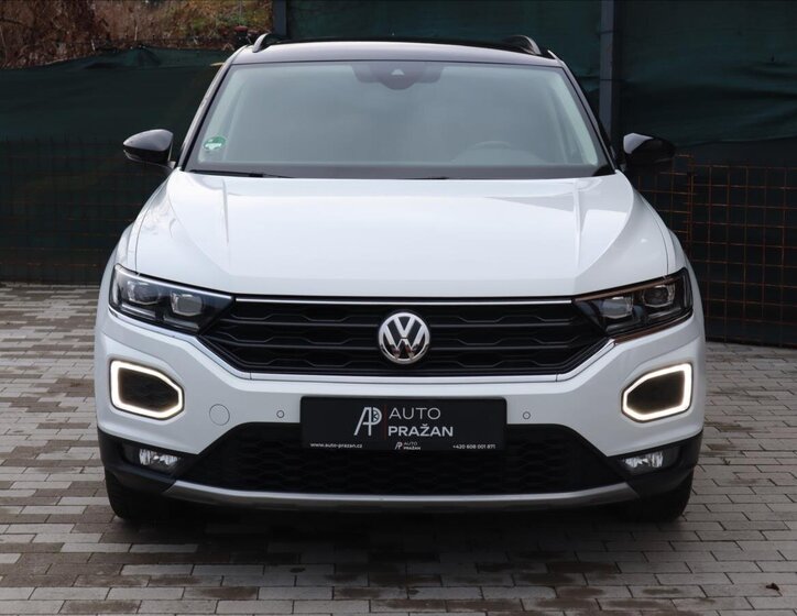 Volkswagen T-Roc CUV 1,5 l 110 kw