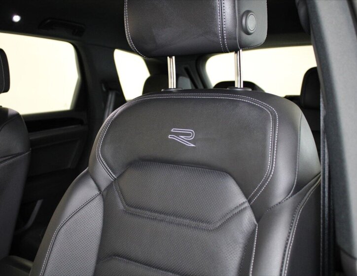 Volkswagen Touareg SUV 3,0 l 210 kw