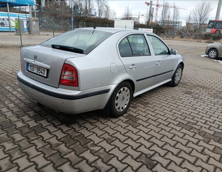 Škoda Octavia Liftback 1,8 l 110 kw