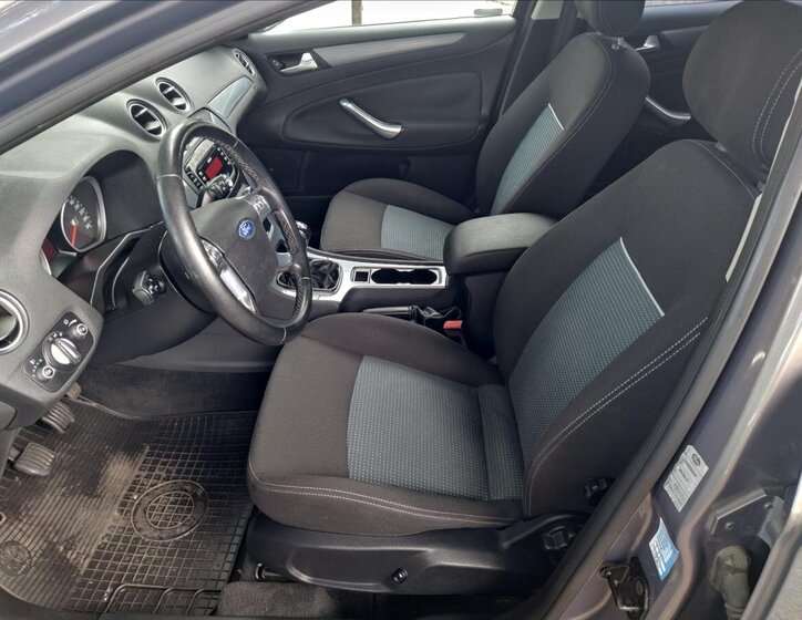 Ford Mondeo Kombi 2,0 l 120 kw