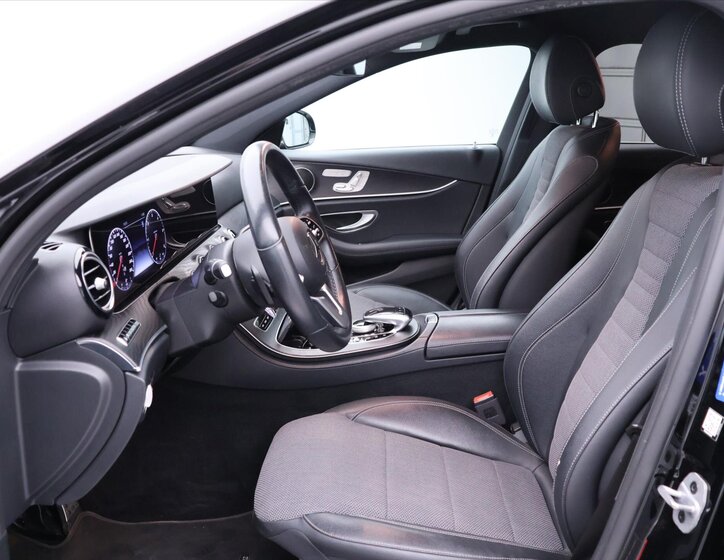 Mercedes-Benz Třídy E Kombi 2,0 l 143 kw