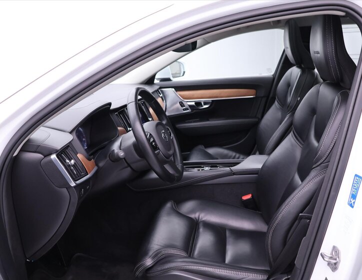 Volvo V90 Kombi 2,0 l 173 kw