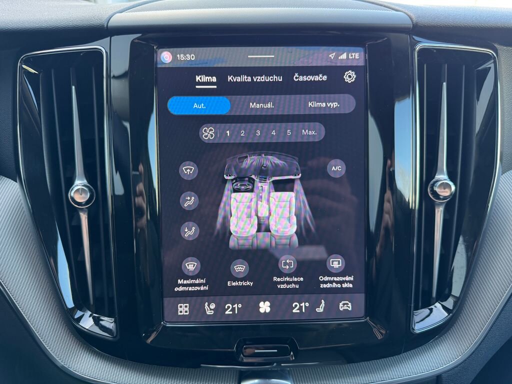 Volvo XC60 SUV / Terénní 2,0 l 184 kw