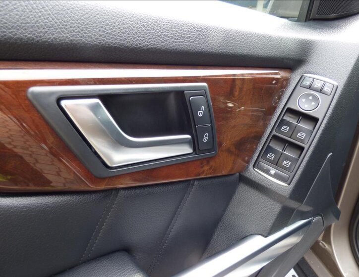 Mercedes-Benz GLK 13