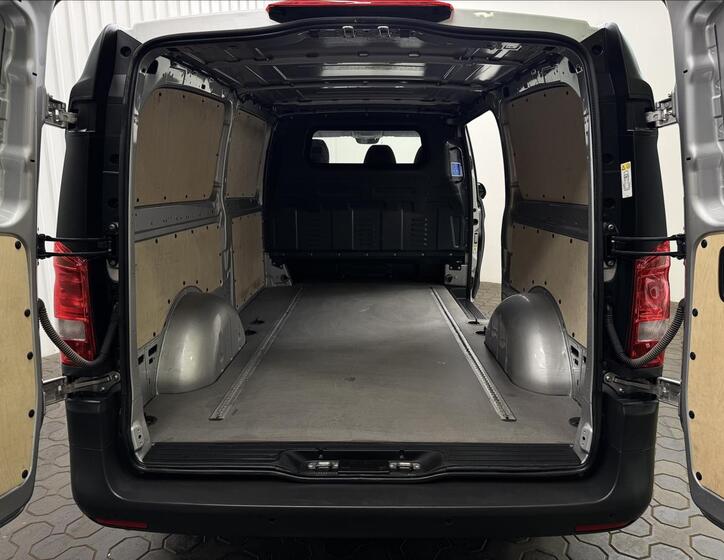Mercedes-Benz Vito 28