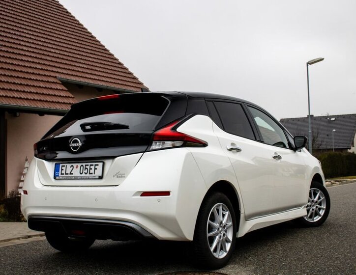 Nissan Leaf 5