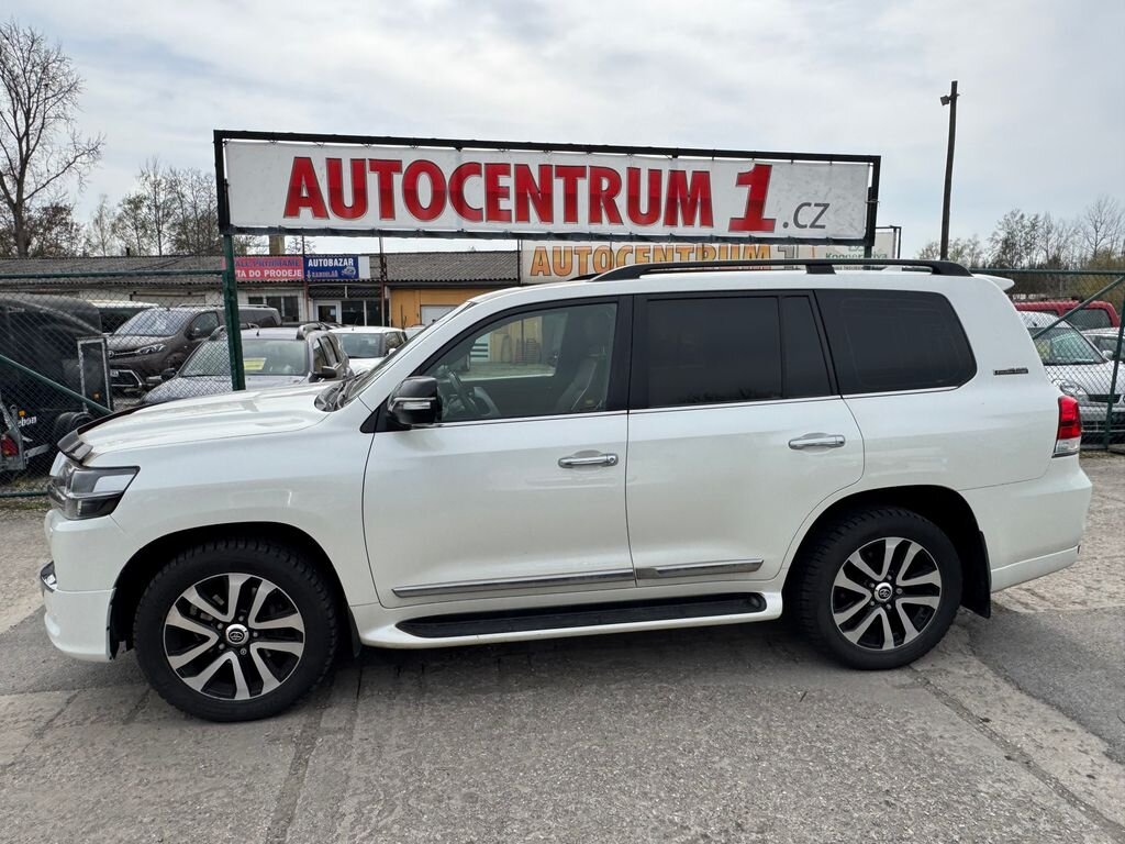 Toyota Land Cruiser SUV / Terénní 4,5 l 186 kw
