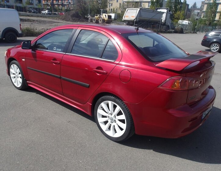 Mitsubishi Lancer Sedan / Limuzína 2,0 l 103 kw