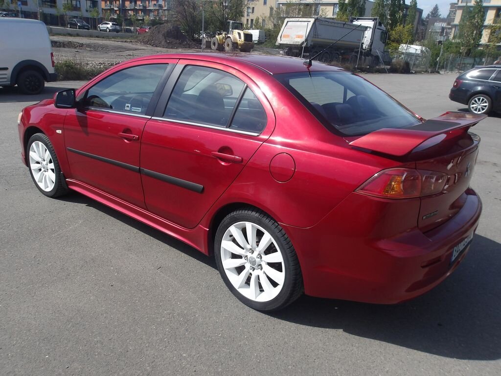 Mitsubishi Lancer Sedan / Limuzína 2,0 l 103 kw