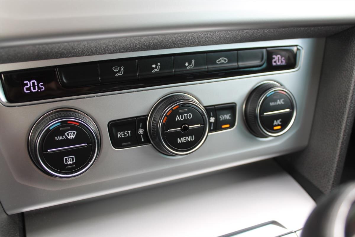 Volkswagen Passat Kombi 2,0 l 110 kw