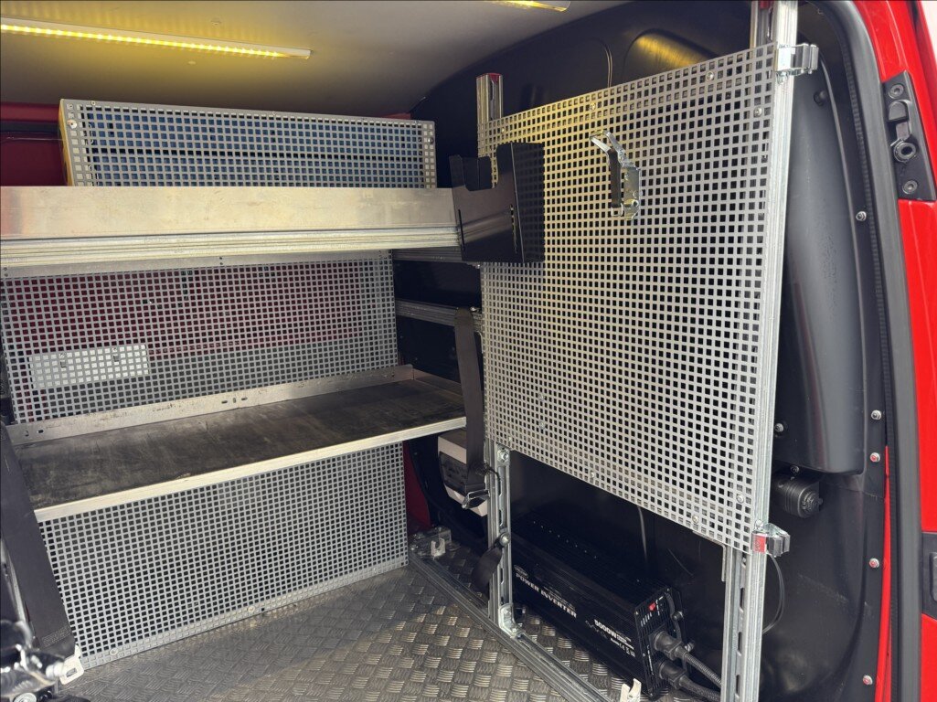 Volkswagen Transporter Skříň 2,0 l 110 kw