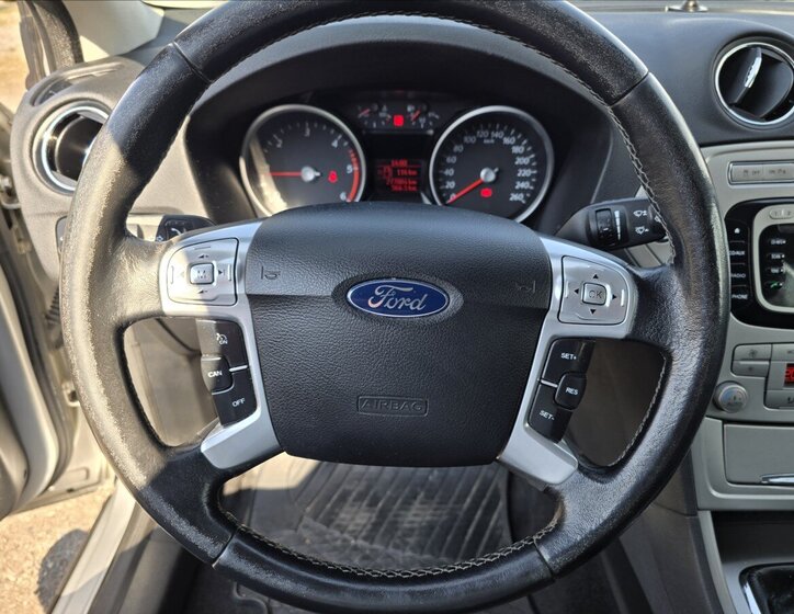 Ford Mondeo Kombi 2,0 l 96 kw