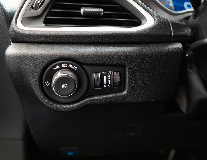 Chrysler Pacifica MPV 3,6 l 221 kw