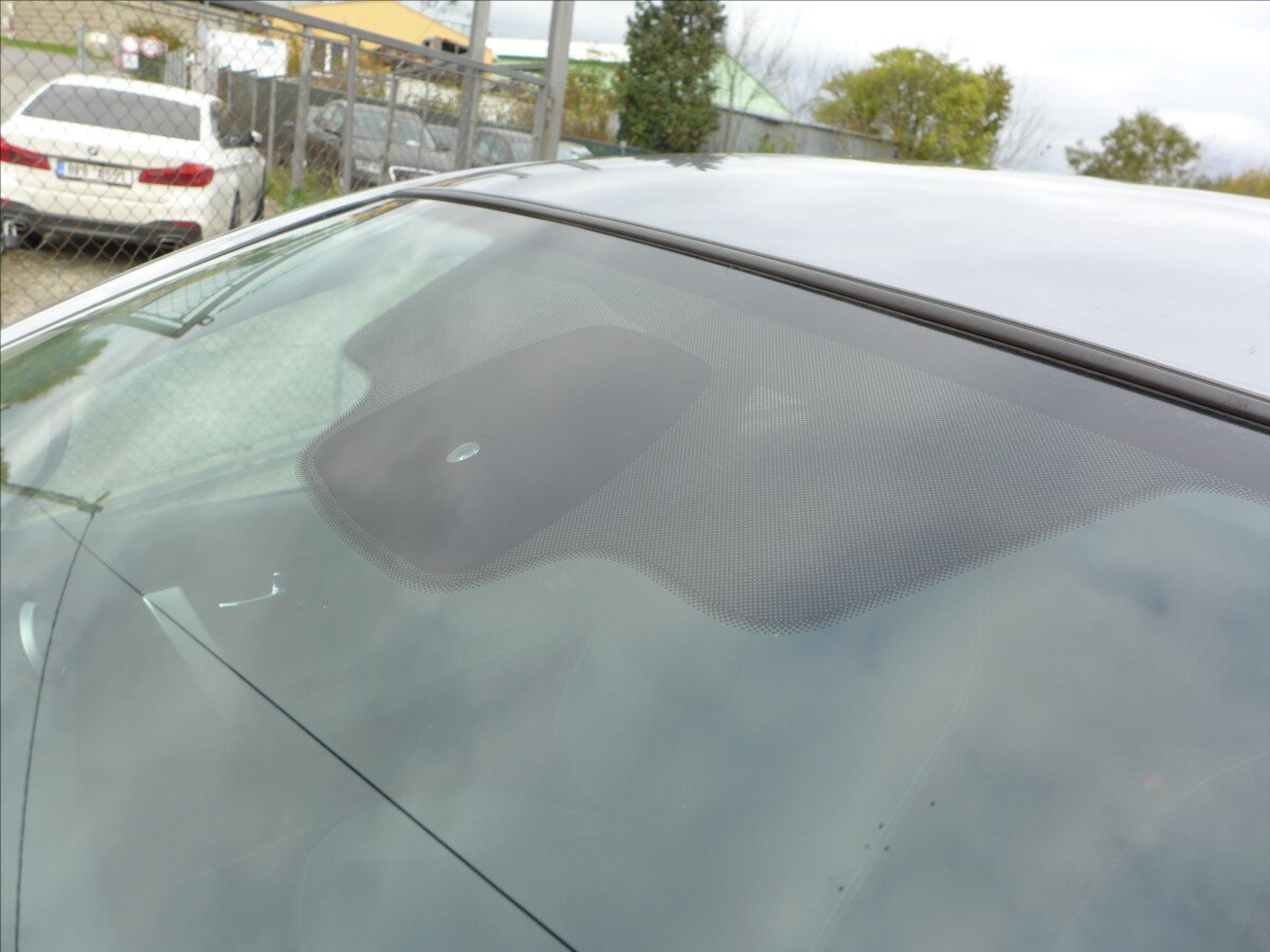 Nissan Qashqai SUV / Terénní 1,6 l 86 kw