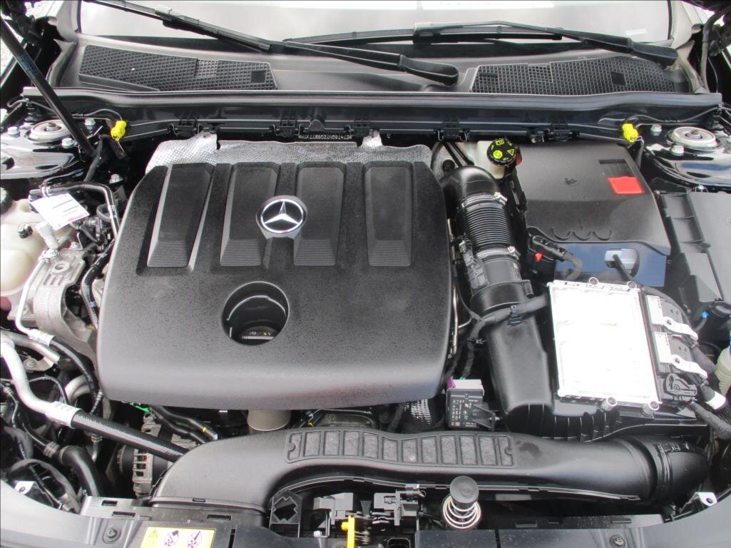 Mercedes-Benz CLA Kombi 1,5 l 85 kw