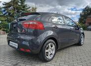 KIA Rio 10