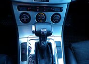 Volkswagen Passat Sedan / Limuzína 2,0 l 103 kw