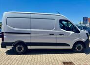 Nissan Interstar 10