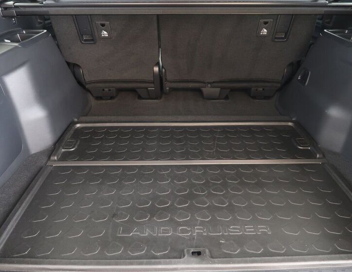 Toyota Land Cruiser SUV 2,8 l 151 kw