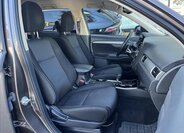 Mitsubishi Outlander SUV / Terénní 2,3 l 110 kw