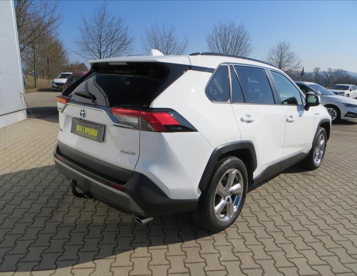Toyota RAV4 SUV 2,5 l 131 kw