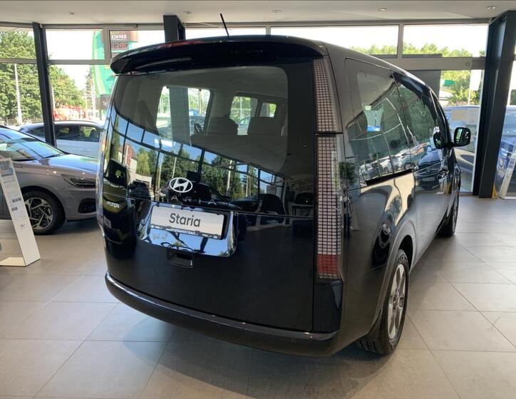 Hyundai Staria 5