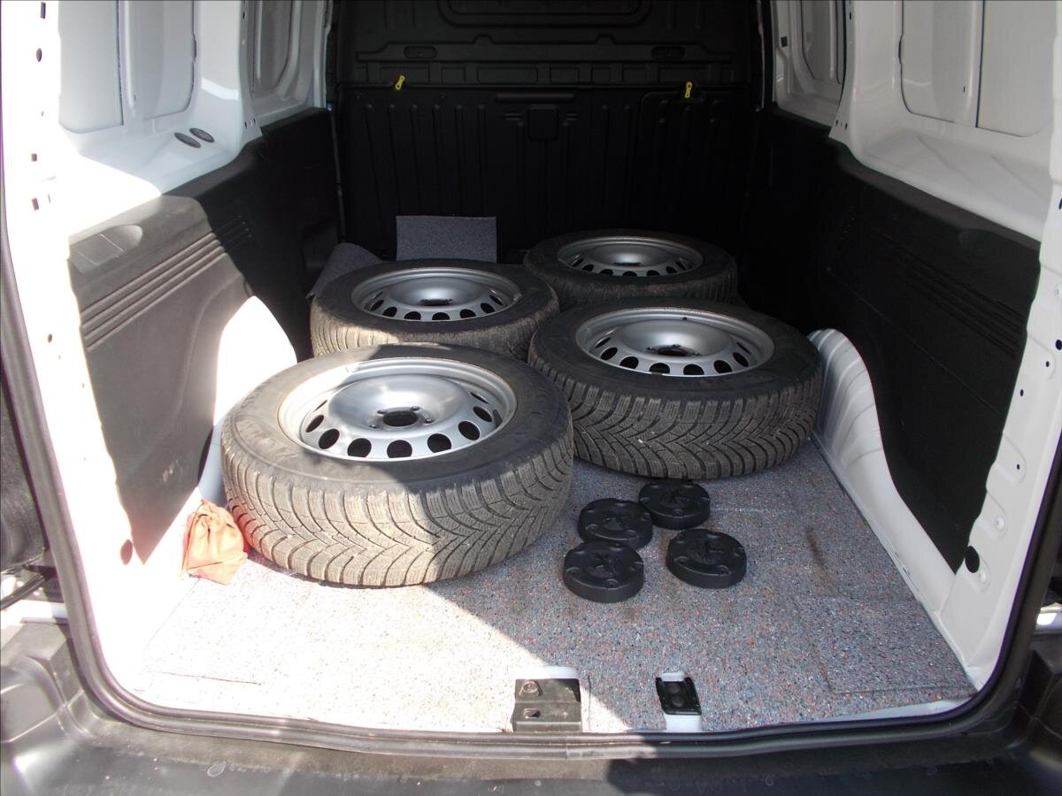 Peugeot Partner Ostatní 1,5 l 75 kw