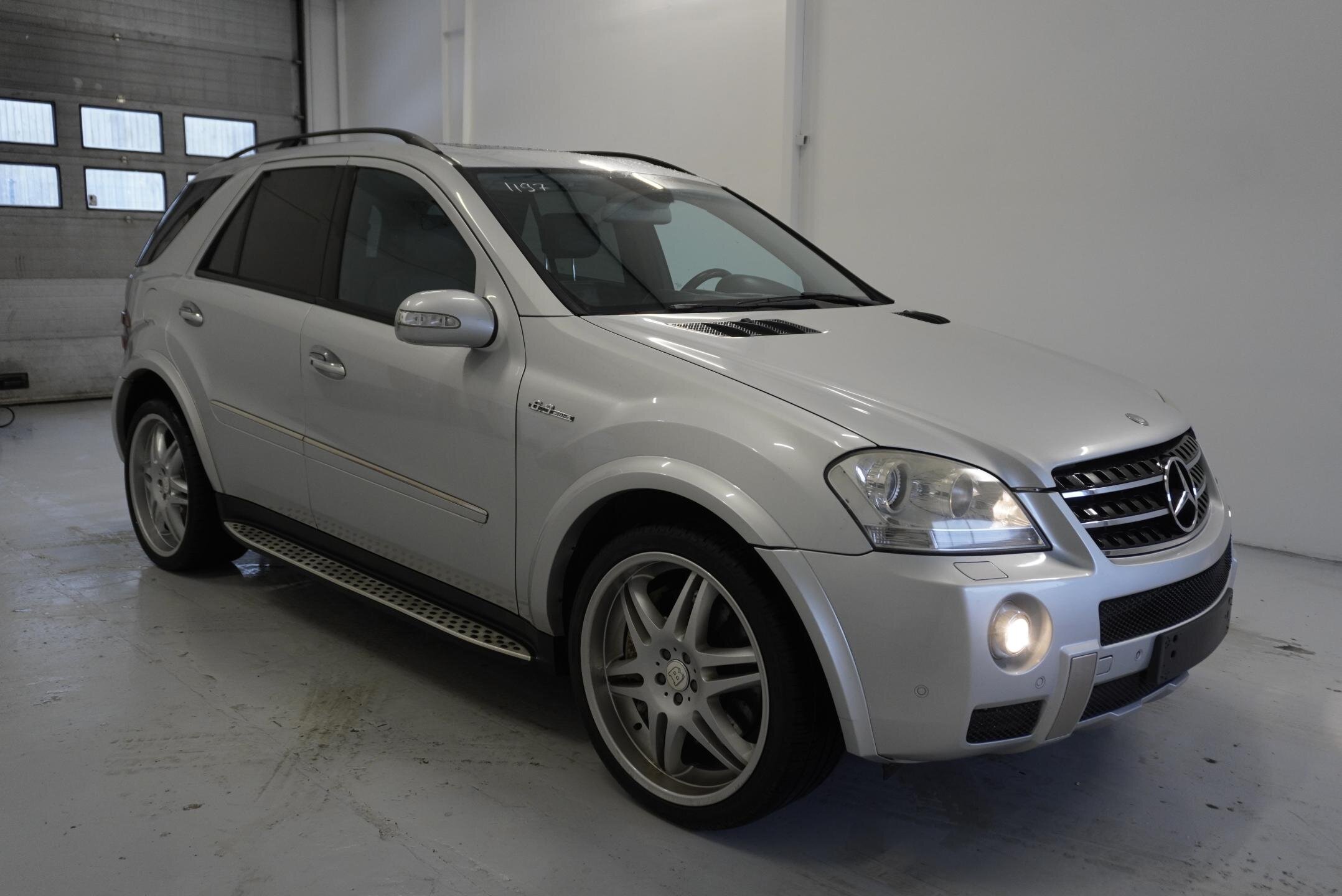 Mercedes-Benz Třídy M SUV 6,2 l 375 kw