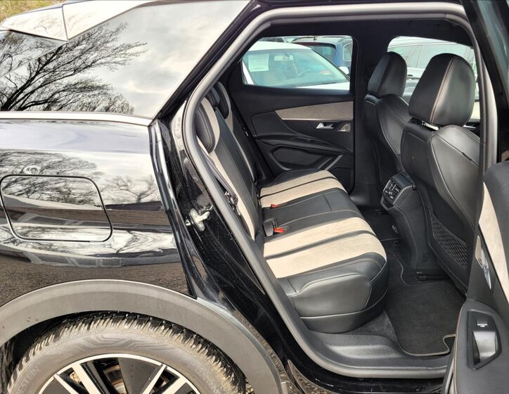 Peugeot 3008 SUV / Terénní 1,6 l 165 kw