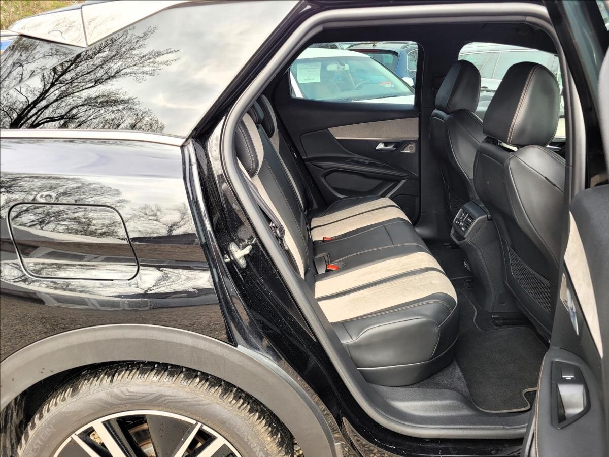 Peugeot 3008 SUV / Terénní 1,6 l 165 kw