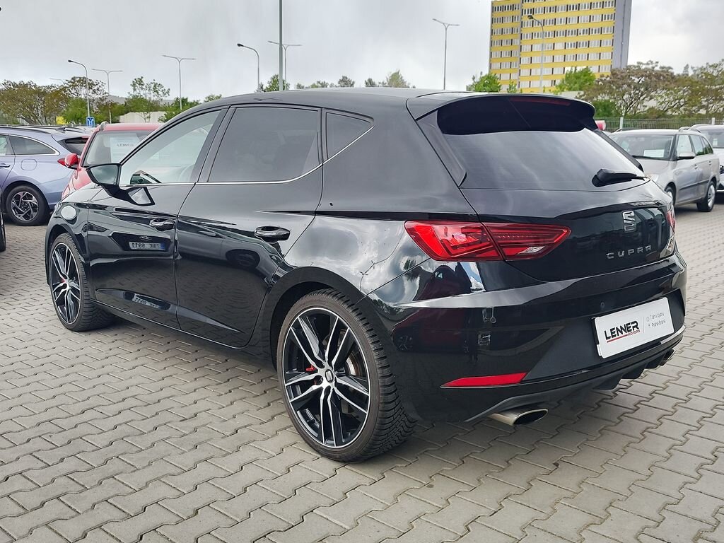 Seat Leon Hatchback 2,0 l 221 kw