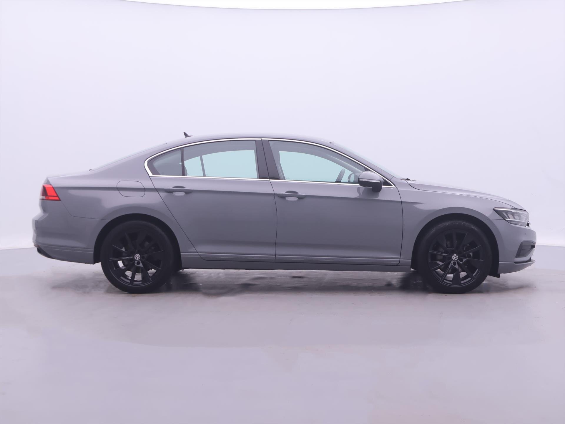 Volkswagen Passat Sedan / Limuzína 1,5 l 110 kw