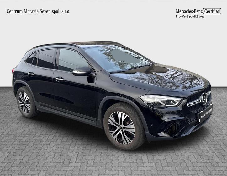 Mercedes-Benz GLA 7