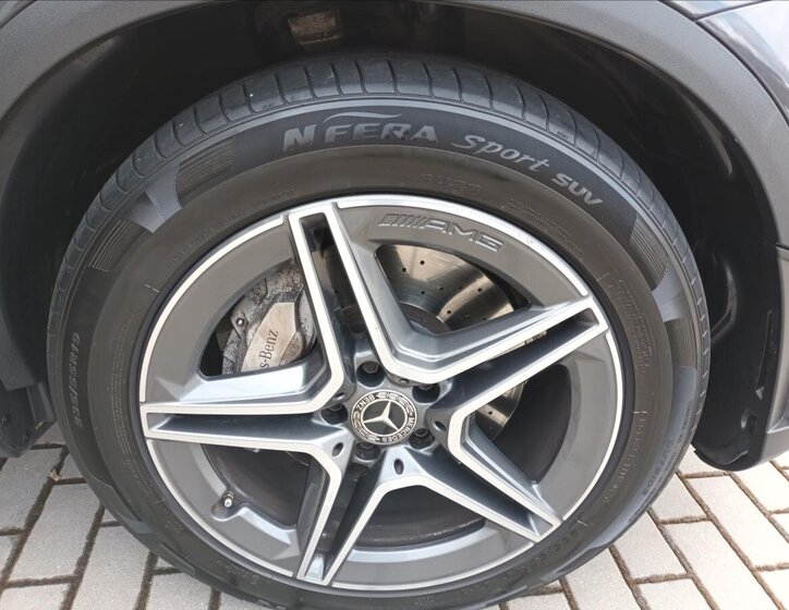 Mercedes-Benz GLC SUV 2,0 l 180 kw