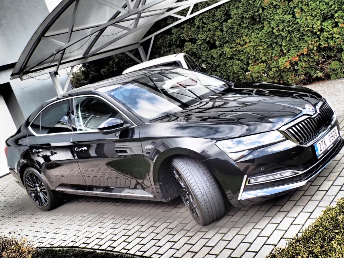 Škoda Superb Sedan / Limuzína 2,0 l 140 kw