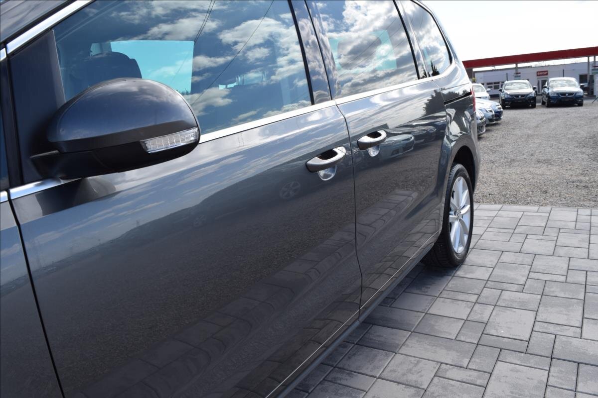 Volkswagen Sharan MPV 2,0 l 103 kw